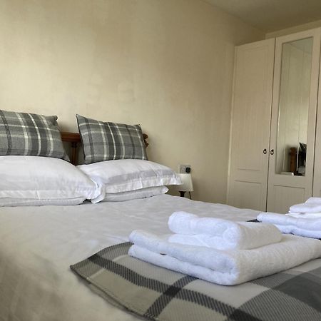Vila Quiet 3 Bed Semi With Off Street Parking Bingham Exteriér fotografie