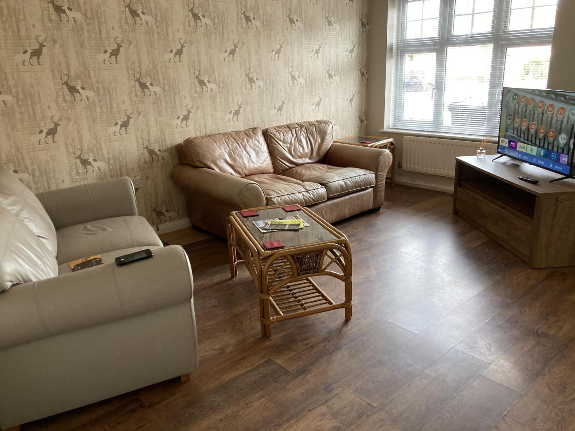 Vila Quiet 3 Bed Semi With Off Street Parking Bingham Exteriér fotografie