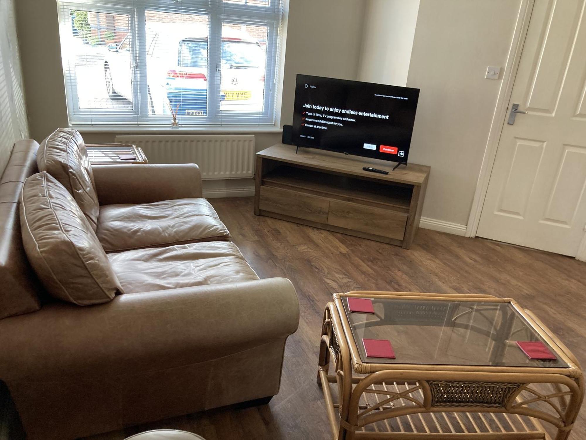 Vila Quiet 3 Bed Semi With Off Street Parking Bingham Exteriér fotografie