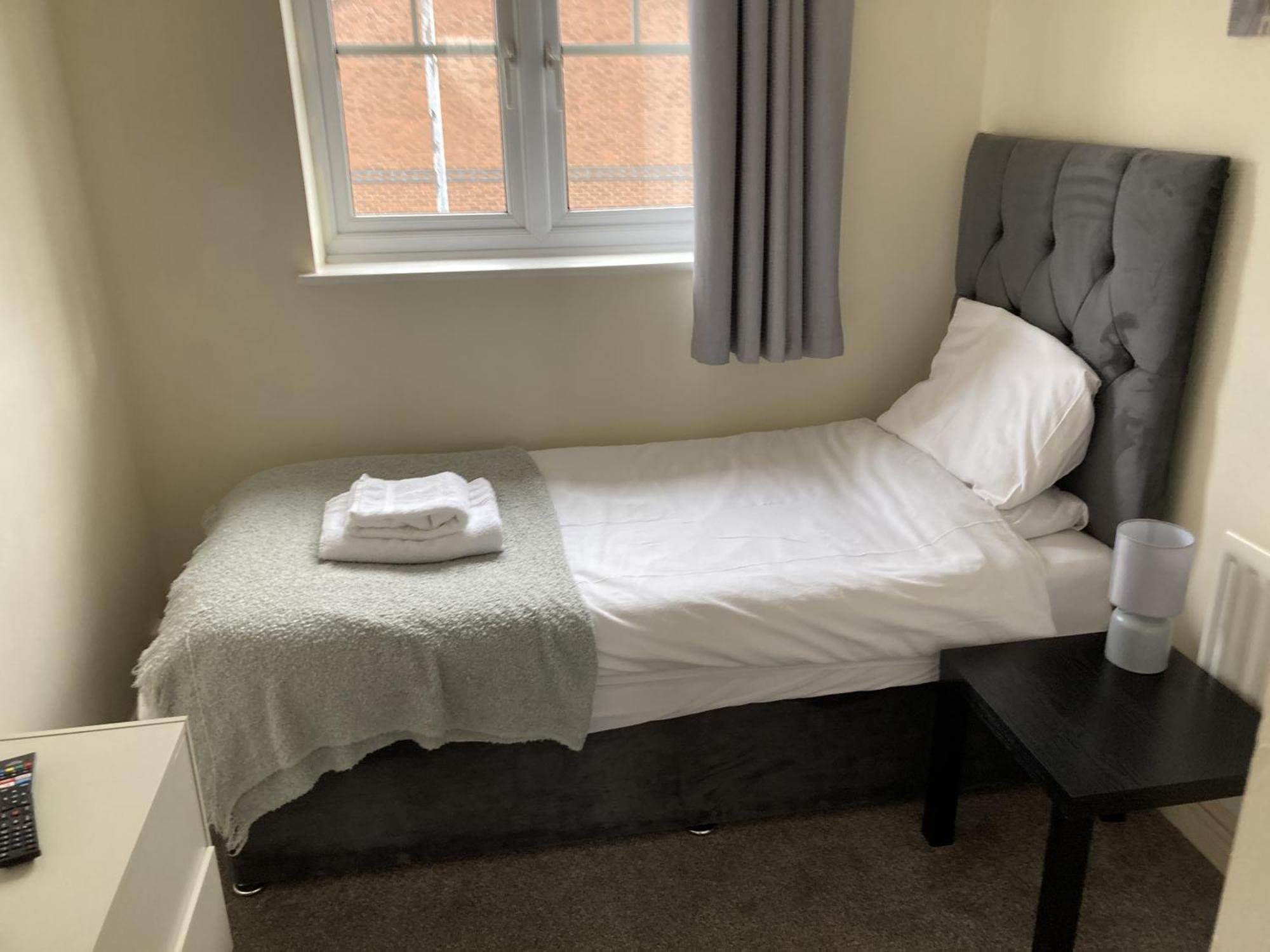 Vila Quiet 3 Bed Semi With Off Street Parking Bingham Exteriér fotografie